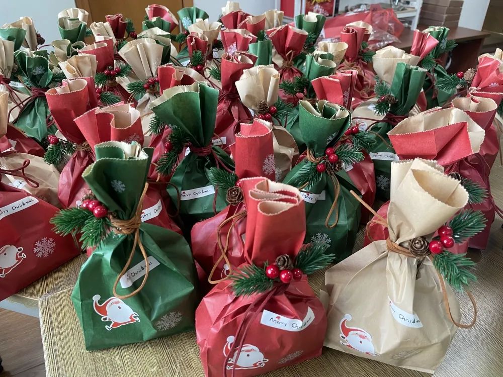 江蘇金鷹流體機械 | 喜迎圣誕福利到，金鷹關懷人心暖。